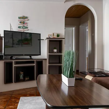 Apartment Mootoo Flat One *